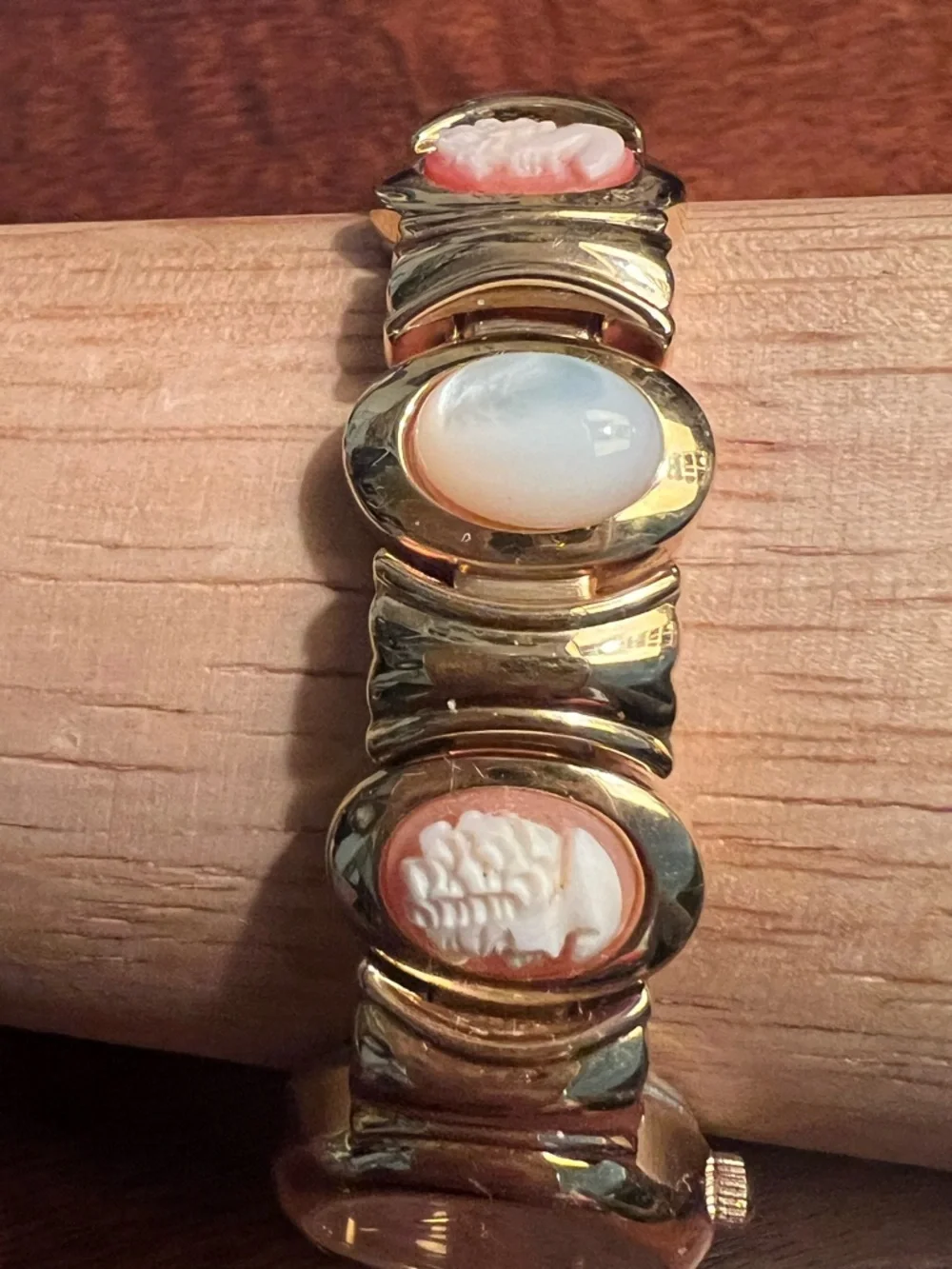 GemTime Carved Cameo Mother of Pearl Bracelet Watch